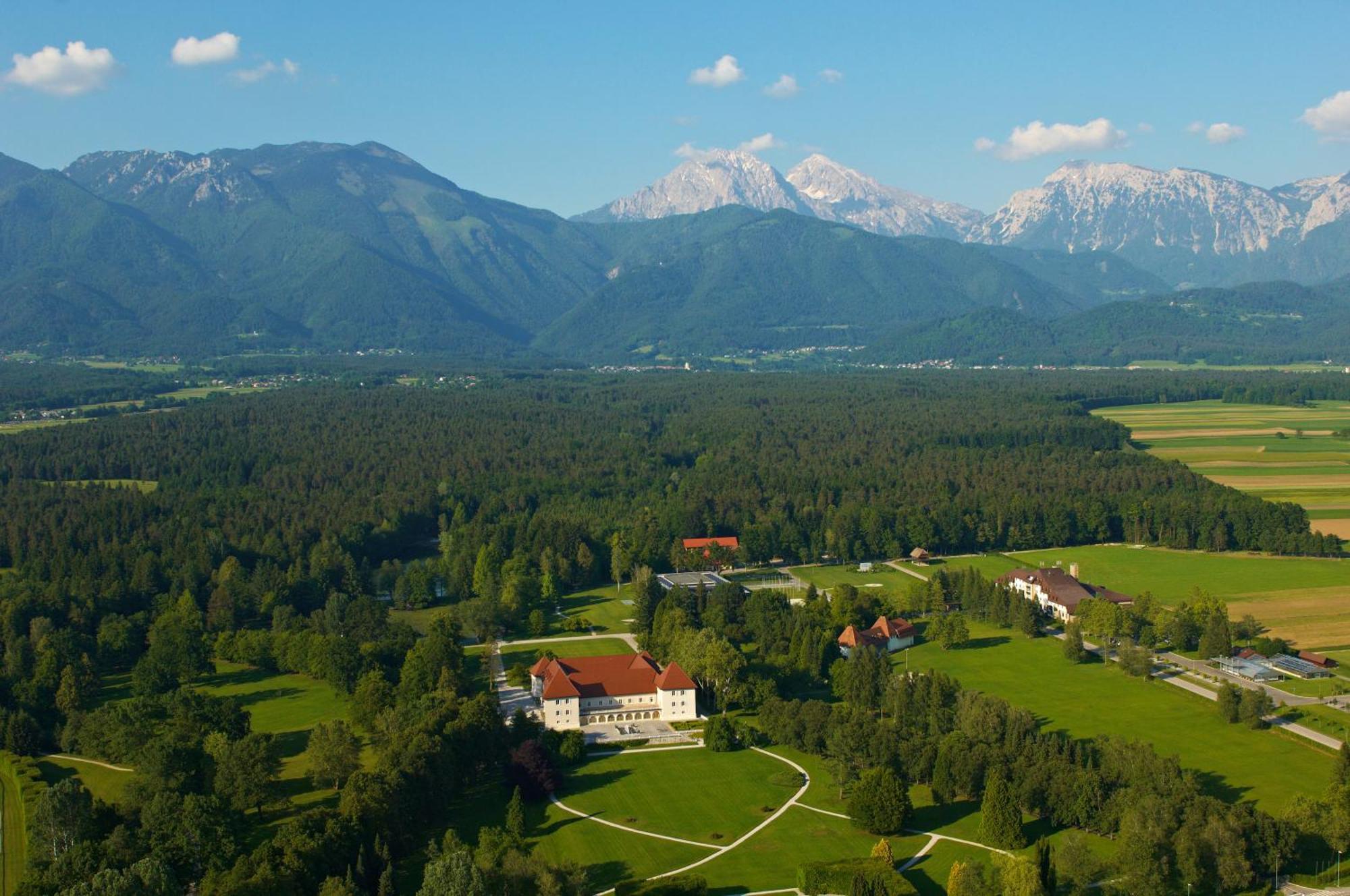 Elegans Hotel Brdo Kranj Exterior photo
